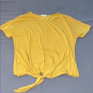 Yellow t-shirt tie in the front
